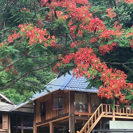 Nha Tan - Mai Chau Homestay And Tours Екстер'єр фото
