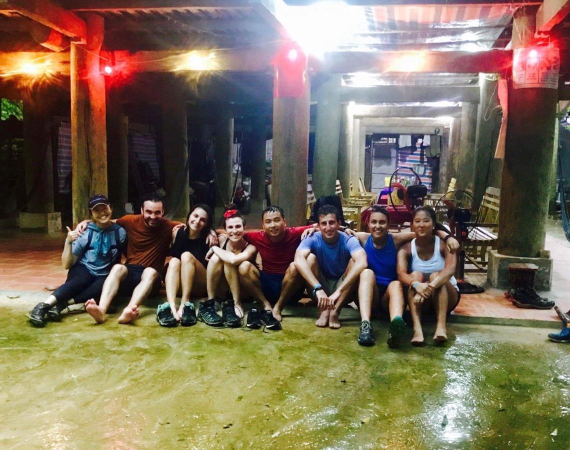Nha Tan - Mai Chau Homestay And Tours Екстер'єр фото