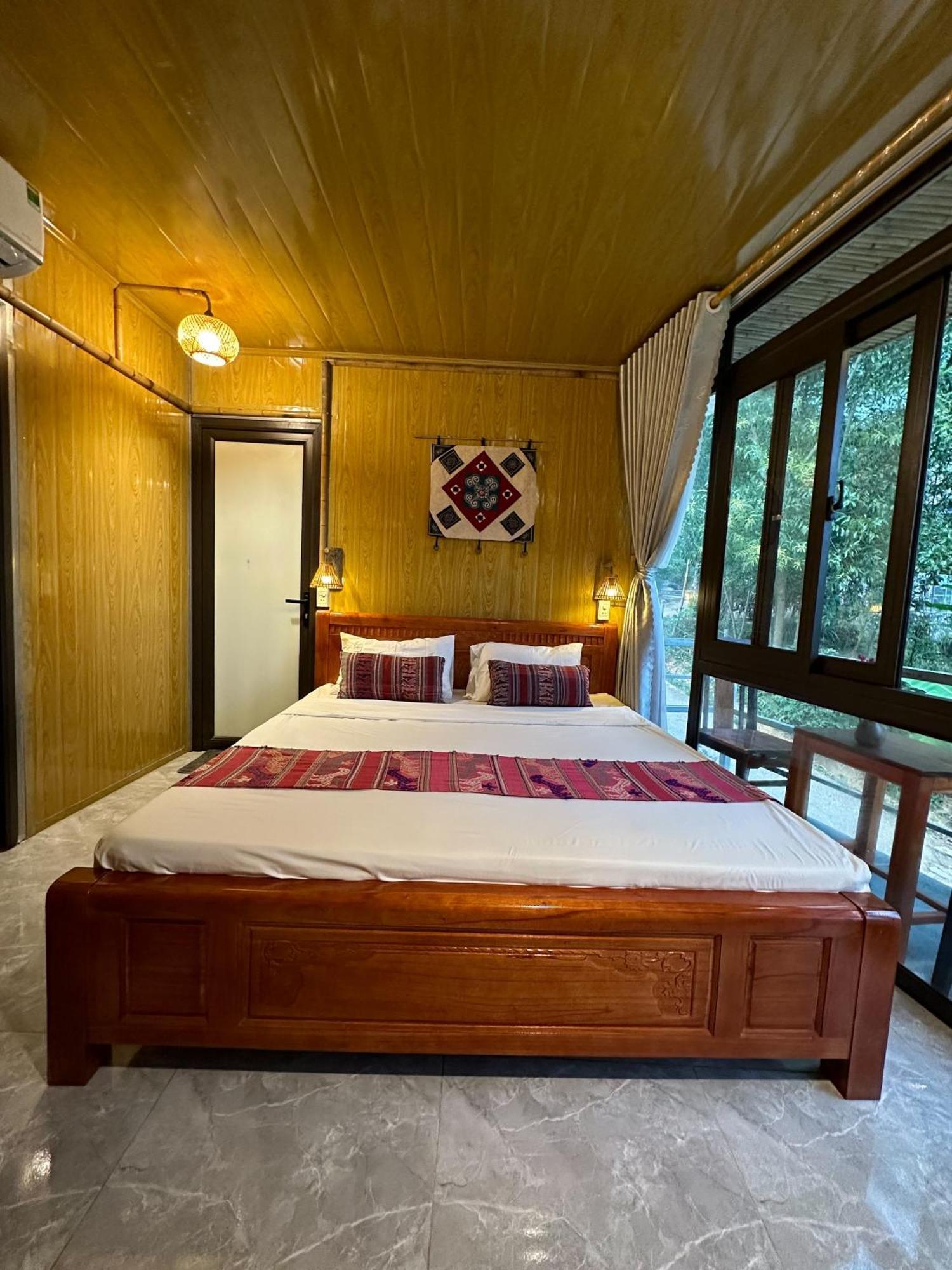 Nha Tan - Mai Chau Homestay And Tours Екстер'єр фото