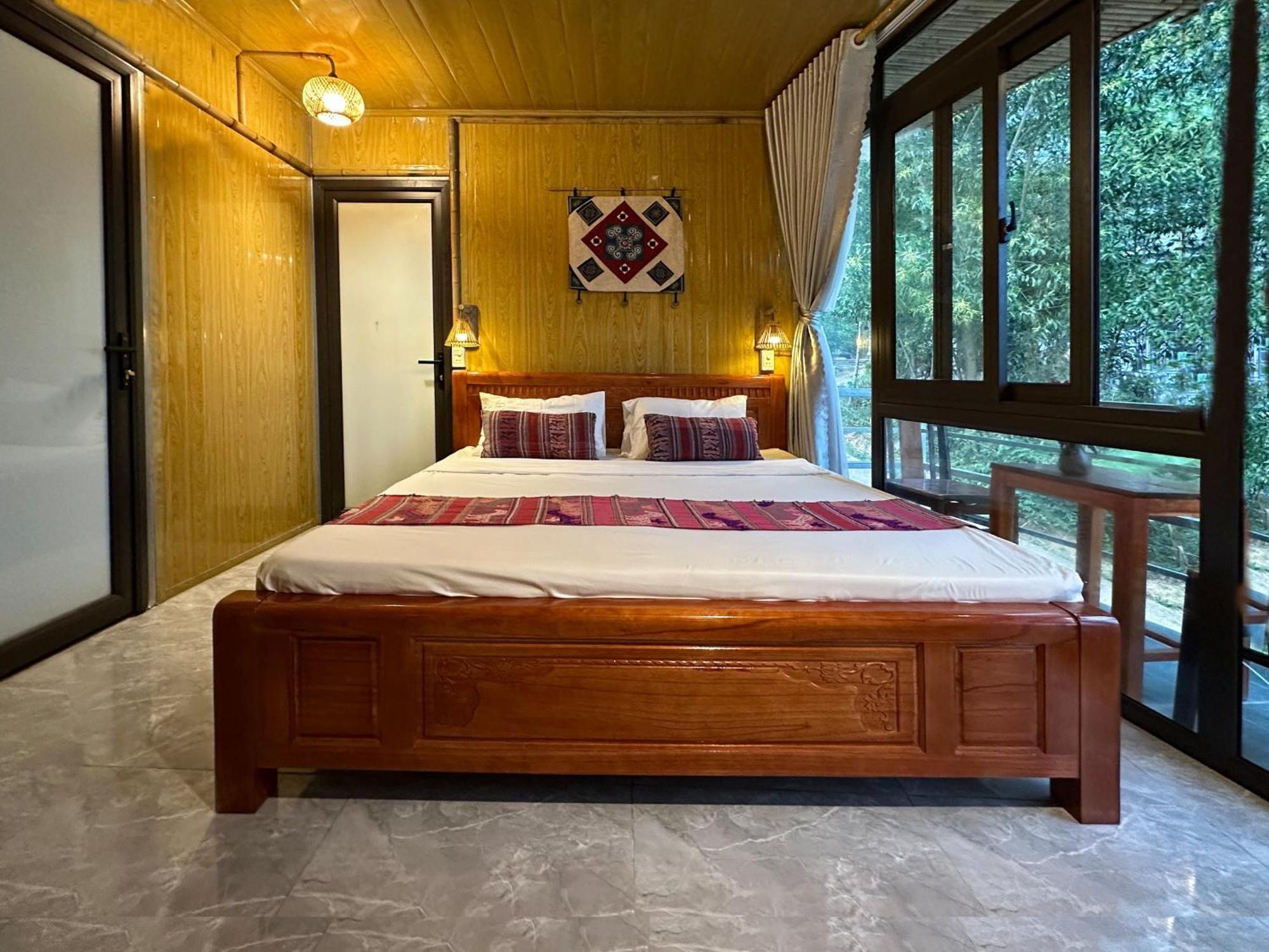 Nha Tan - Mai Chau Homestay And Tours Екстер'єр фото