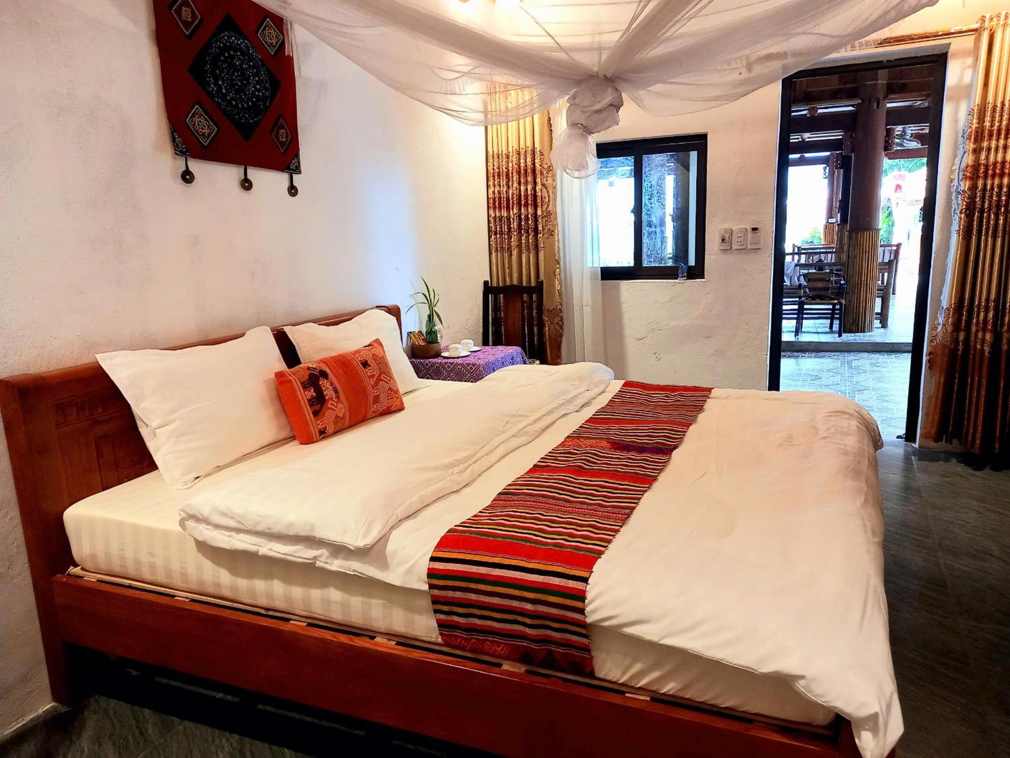 Nha Tan - Mai Chau Homestay And Tours Екстер'єр фото